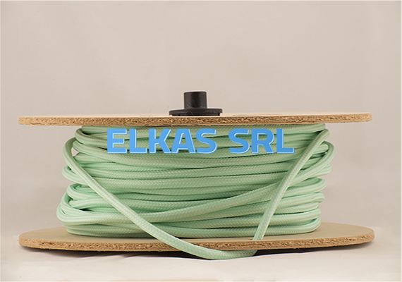 Nuestros cables cuentan con certificación. Además cuentan con un proceso de pegado que evita que se despelucen en su armado.
